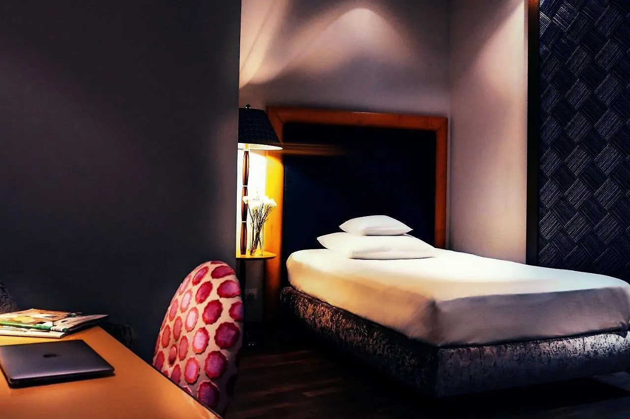 Yours Truly Munique Hotel